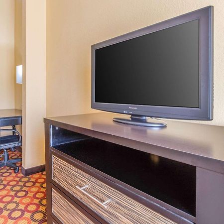 Quality Inn & Suites Montgomery East Carmichael Rd Εξωτερικό φωτογραφία