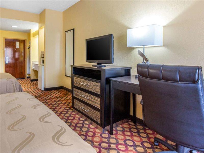 Quality Inn & Suites Montgomery East Carmichael Rd Εξωτερικό φωτογραφία