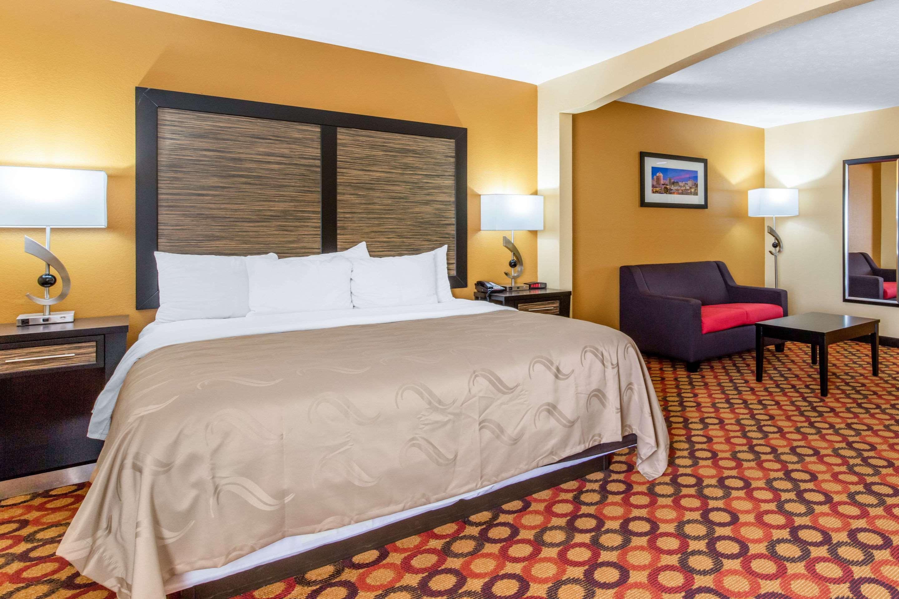 Quality Inn & Suites Montgomery East Carmichael Rd Εξωτερικό φωτογραφία