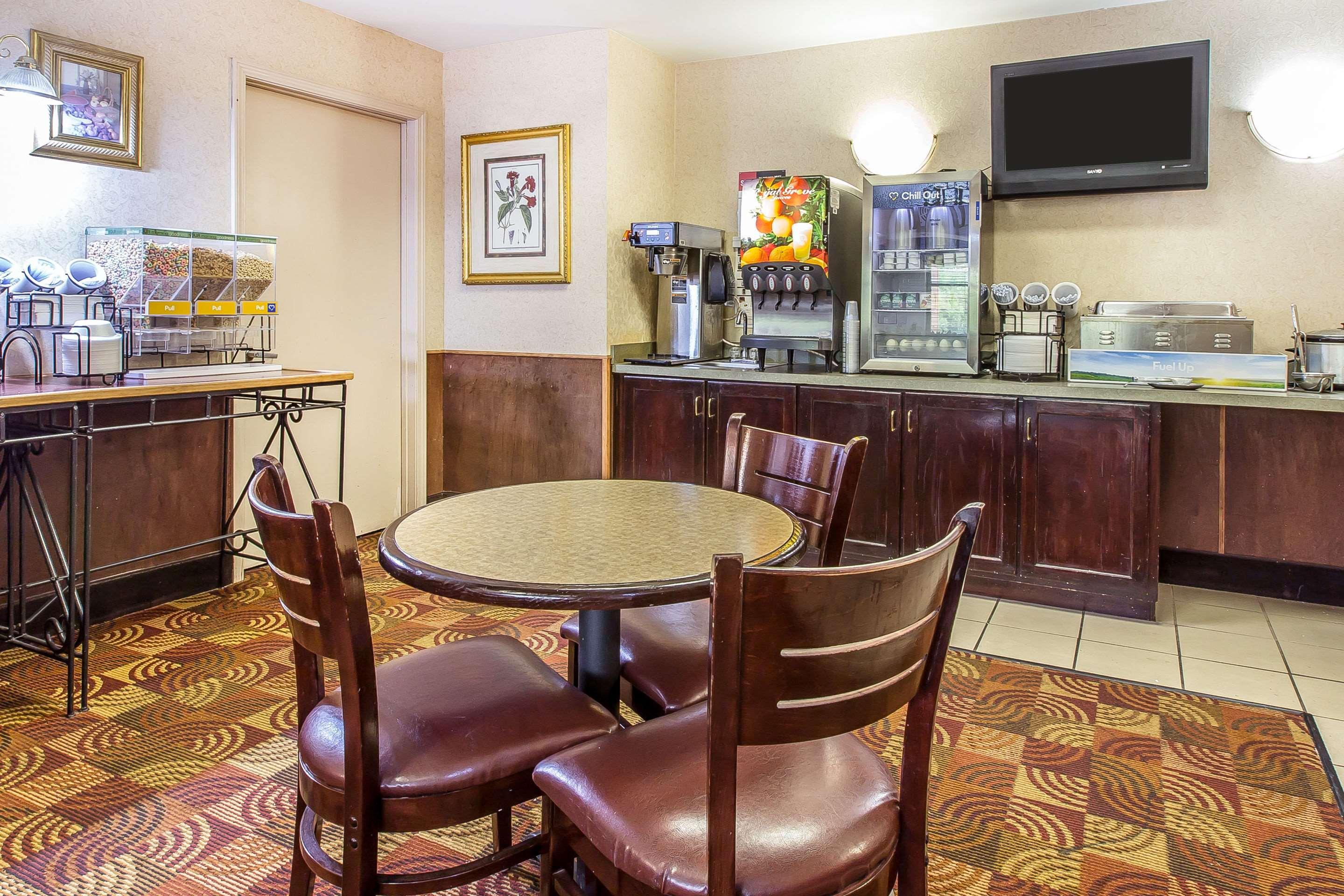 Quality Inn & Suites Montgomery East Carmichael Rd Εξωτερικό φωτογραφία