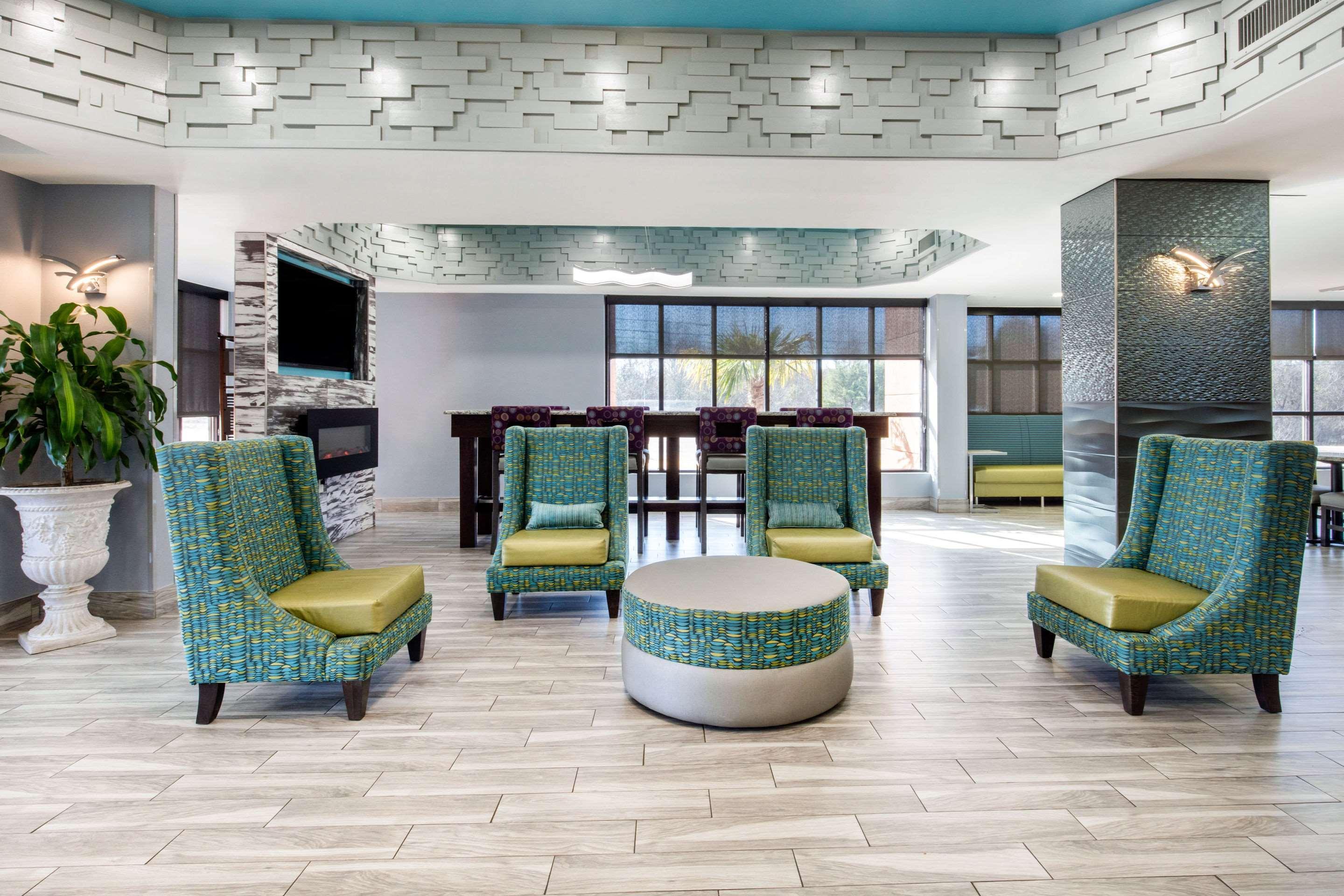 Quality Inn & Suites Montgomery East Carmichael Rd Εξωτερικό φωτογραφία