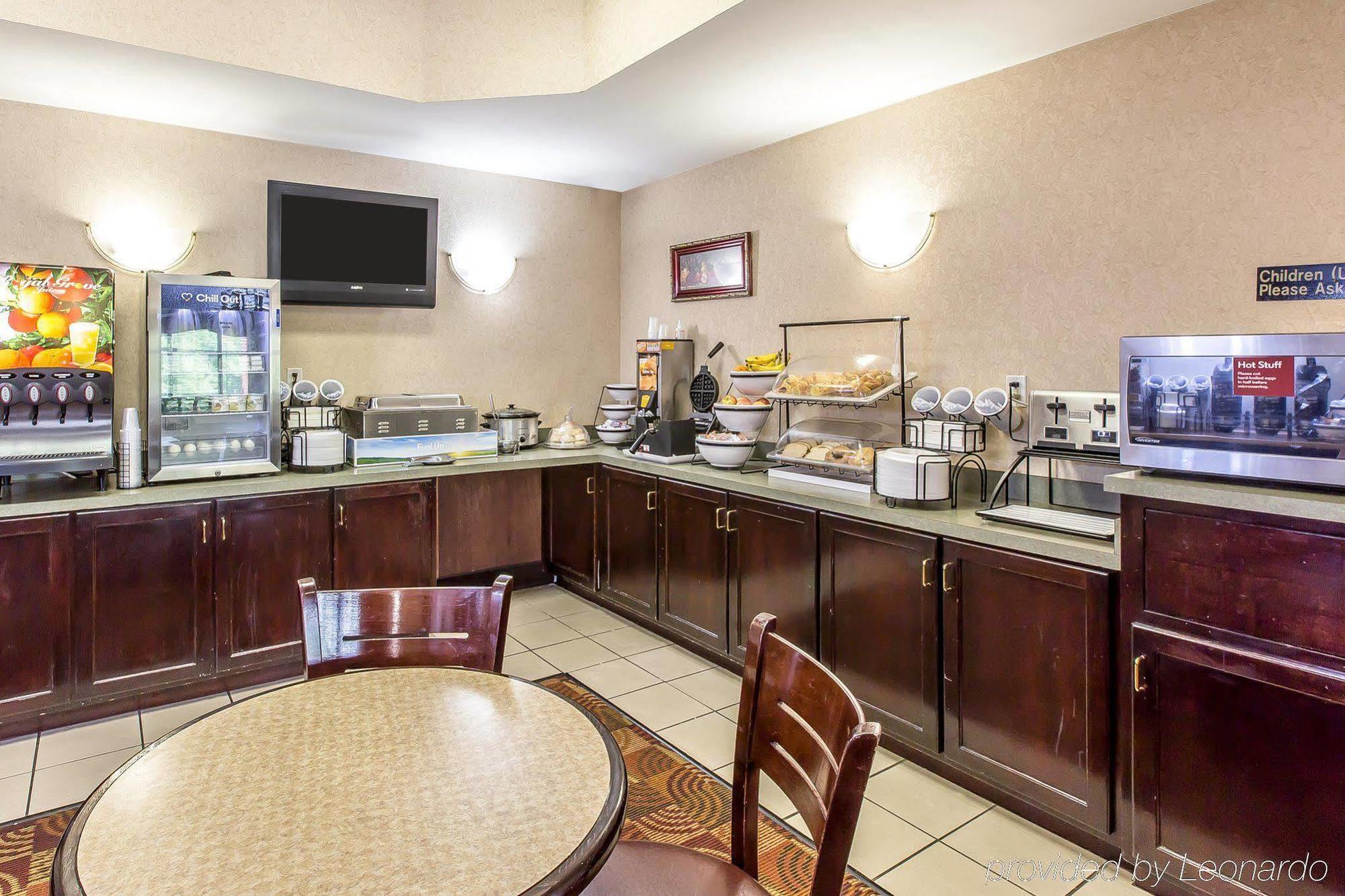 Quality Inn & Suites Montgomery East Carmichael Rd Εξωτερικό φωτογραφία