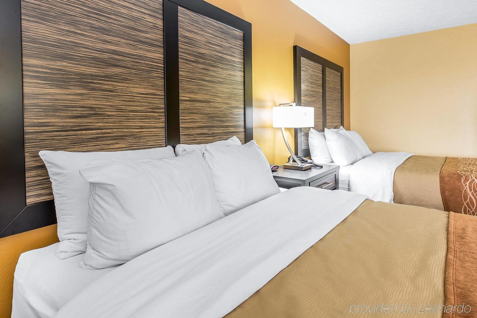 Quality Inn & Suites Montgomery East Carmichael Rd Εξωτερικό φωτογραφία